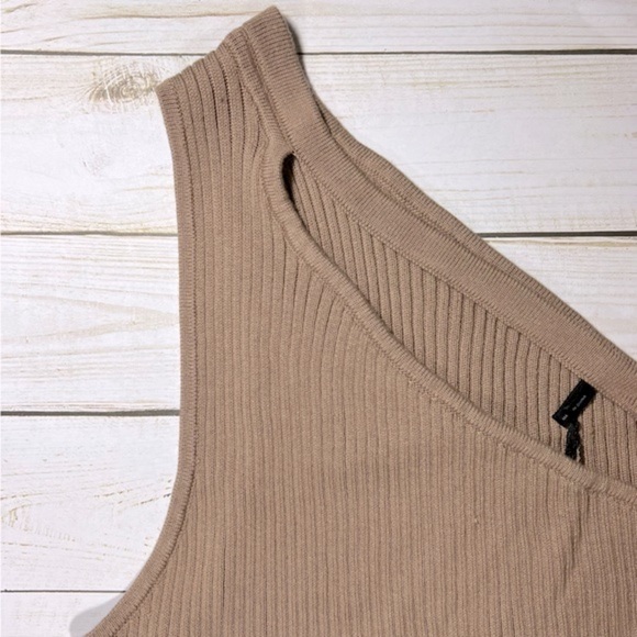 bobi BLACK | Ribbed Knit Sleeveless Cut Out Top - Picture 8 of 12